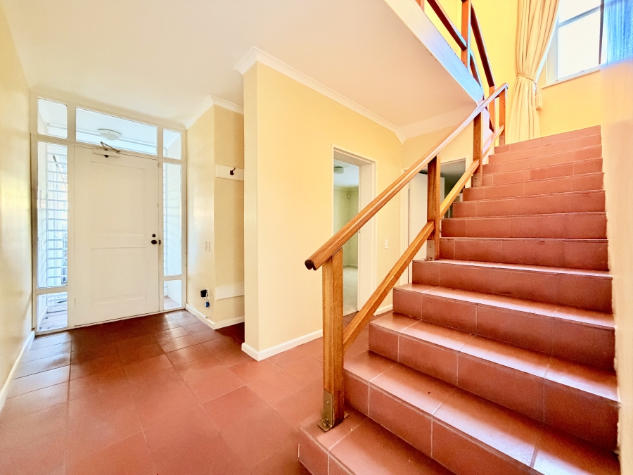 4 Bedroom Property for Sale in Voelklip Western Cape